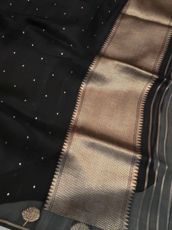 Black Pure Kora Silk Handloom Banarasi Saree - AuraBenaras