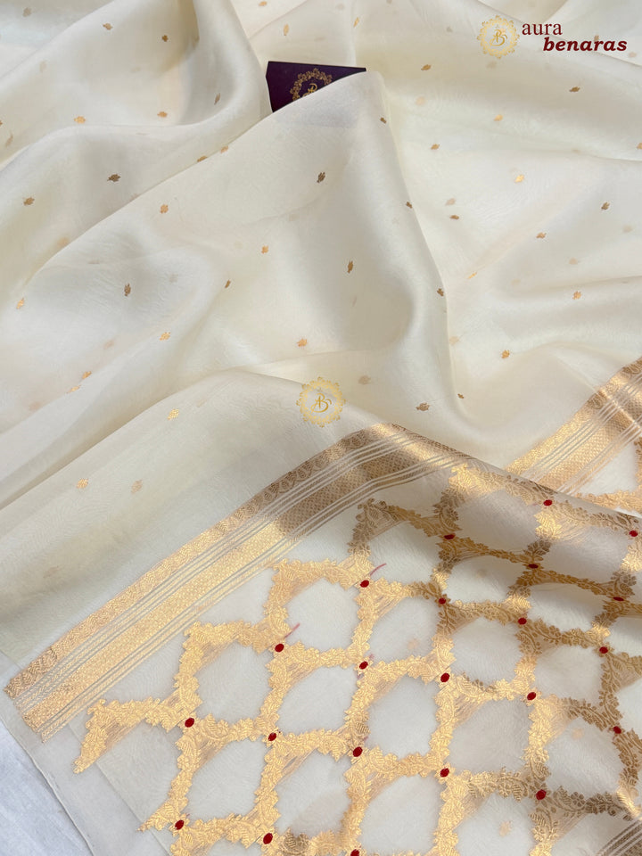 Off White Kora Silk Banarasi Saree – Kadhwa Butis in Zari