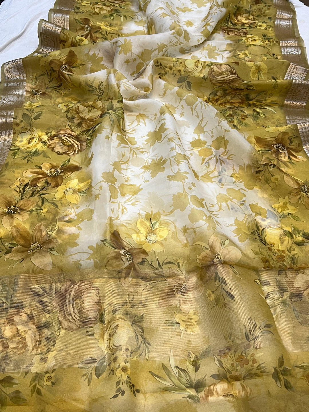 White-Yellow Banarasi Handloom Kora Silk Saree - Aura Benaras