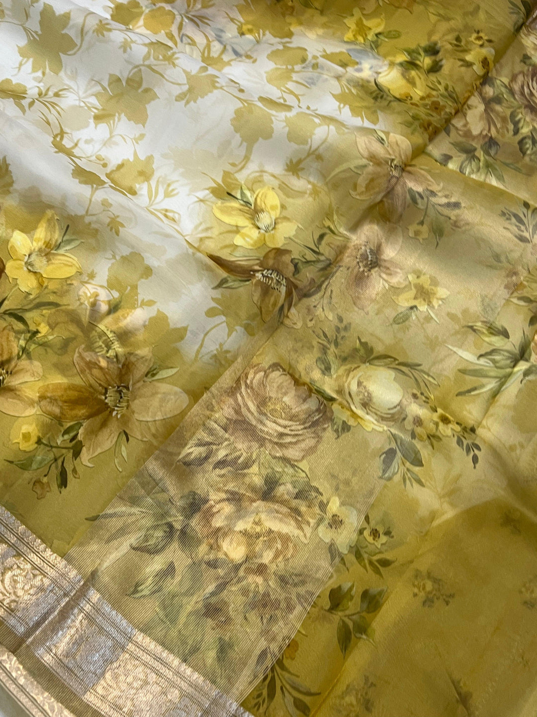 White-Yellow Banarasi Handloom Kora Silk Saree - Aura Benaras