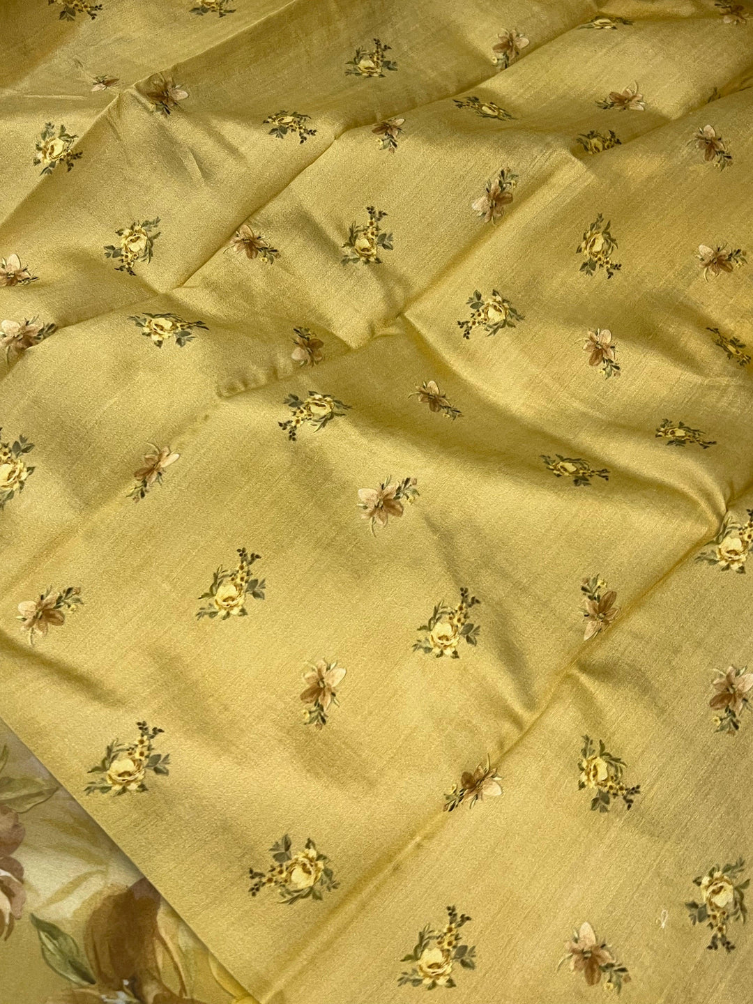 White-Yellow Banarasi Handloom Kora Silk Saree - Aura Benaras