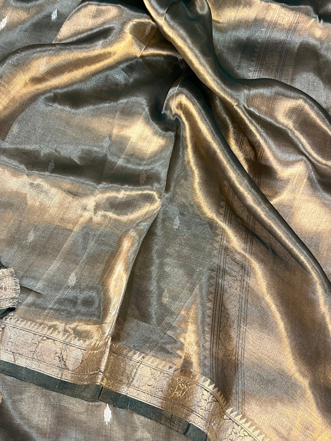 Bottle Green Banarasi Handloom Organza Tissue Silk Saree - Aura Benaras