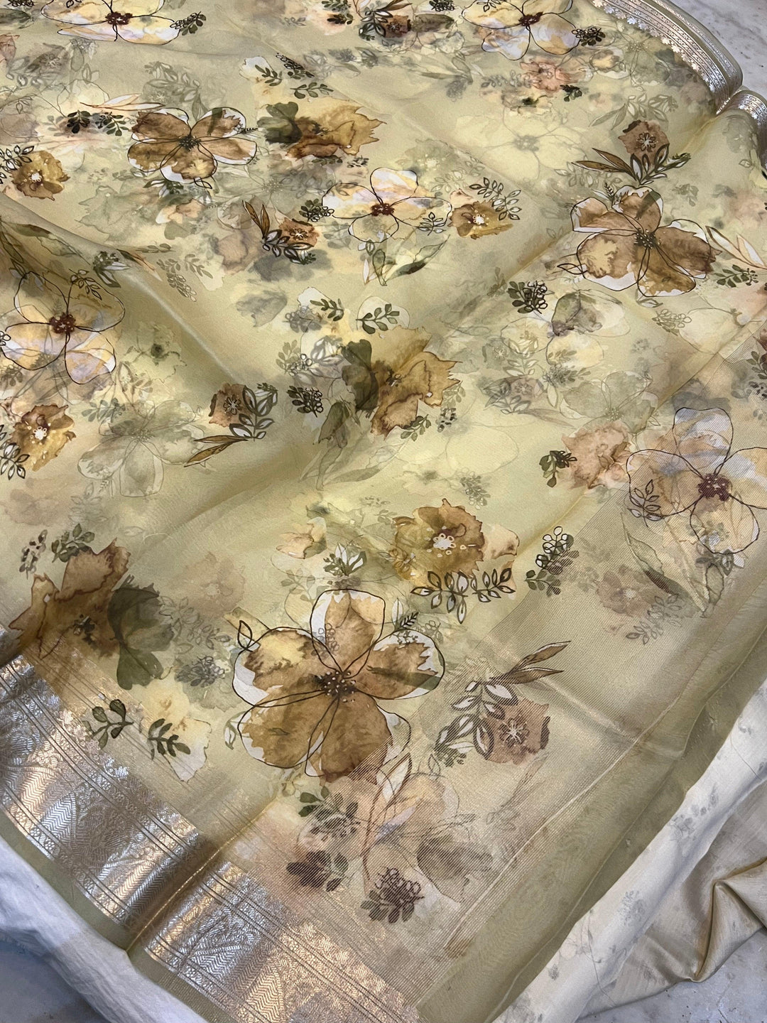 Beige Banarasi Handloom Kora Silk Saree - Aura Benaras