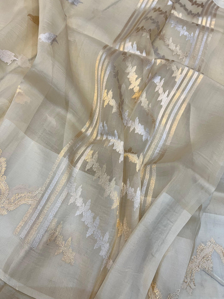 Cream Banarasi Handloom Kora Silk Saree - Aura Benaras
