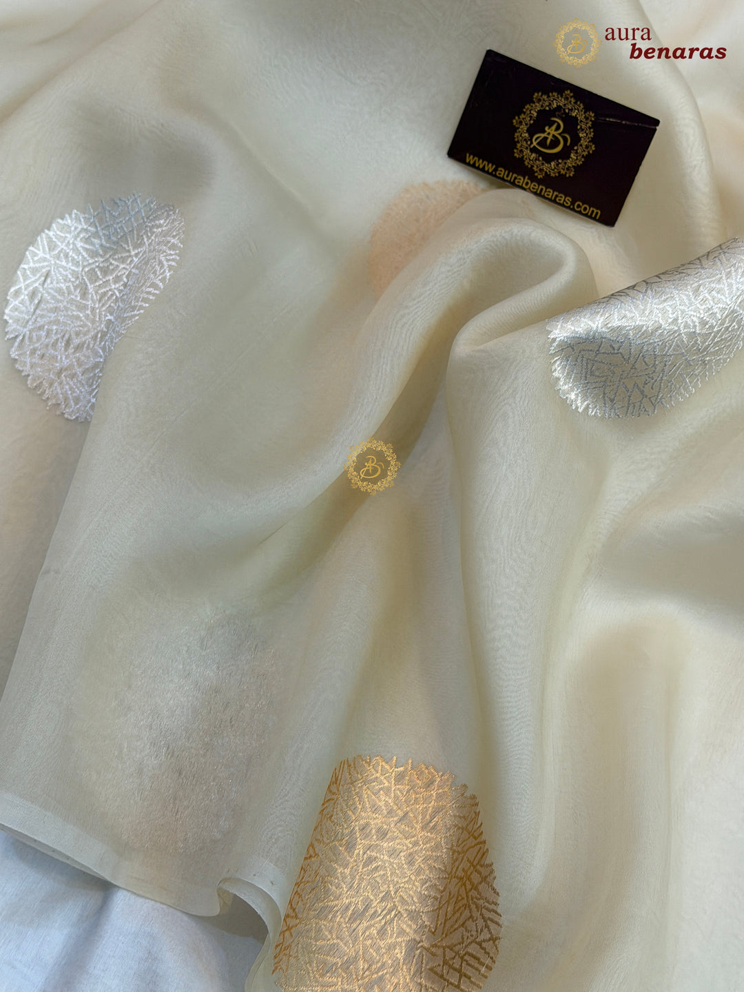 Cream Pure Banarasi Handloom Kora Silk Saree - AuraBenaras