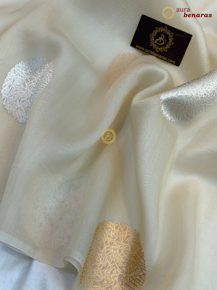 Cream Pure Banarasi Handloom Kora Silk Saree - AuraBenaras