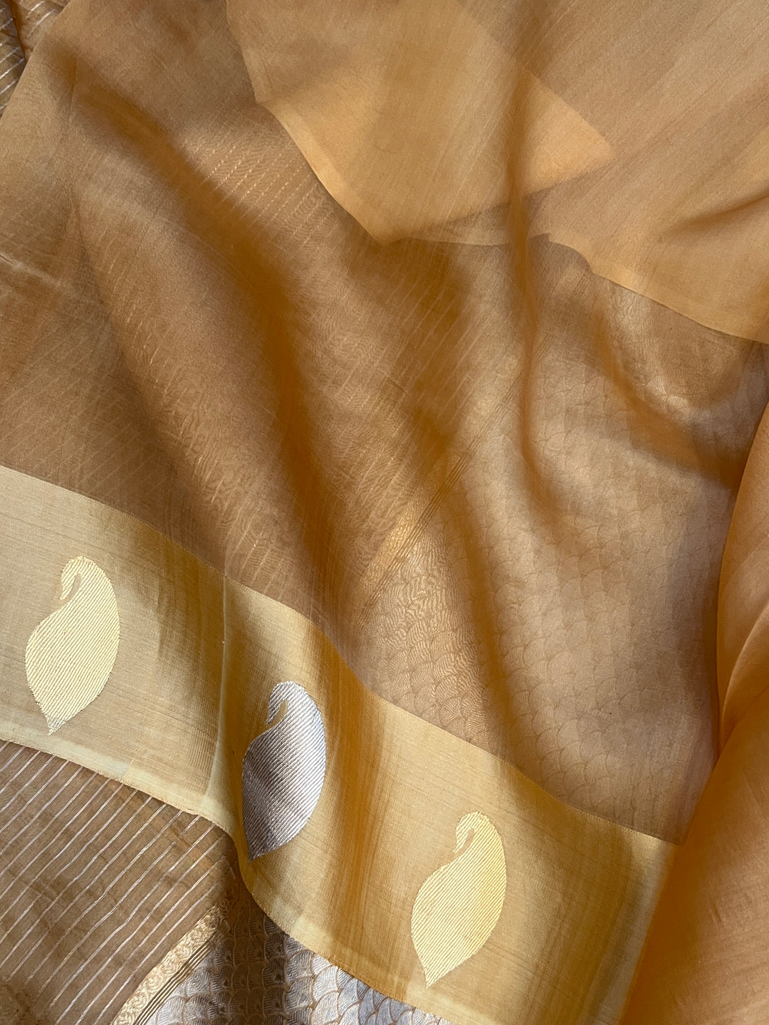 Cream Banarasi Handloom Kora Silk Saree