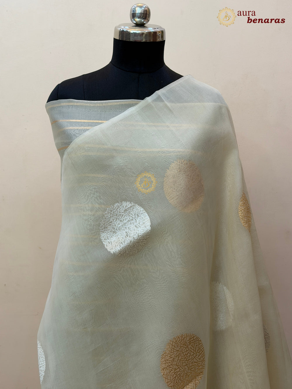 Cream Pure Banarasi Handloom Kora Silk Saree - AuraBenaras