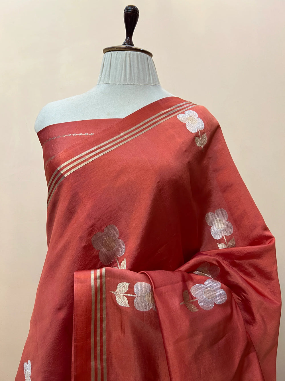 Onion Pure Silk Handloom Banarasi Saree
