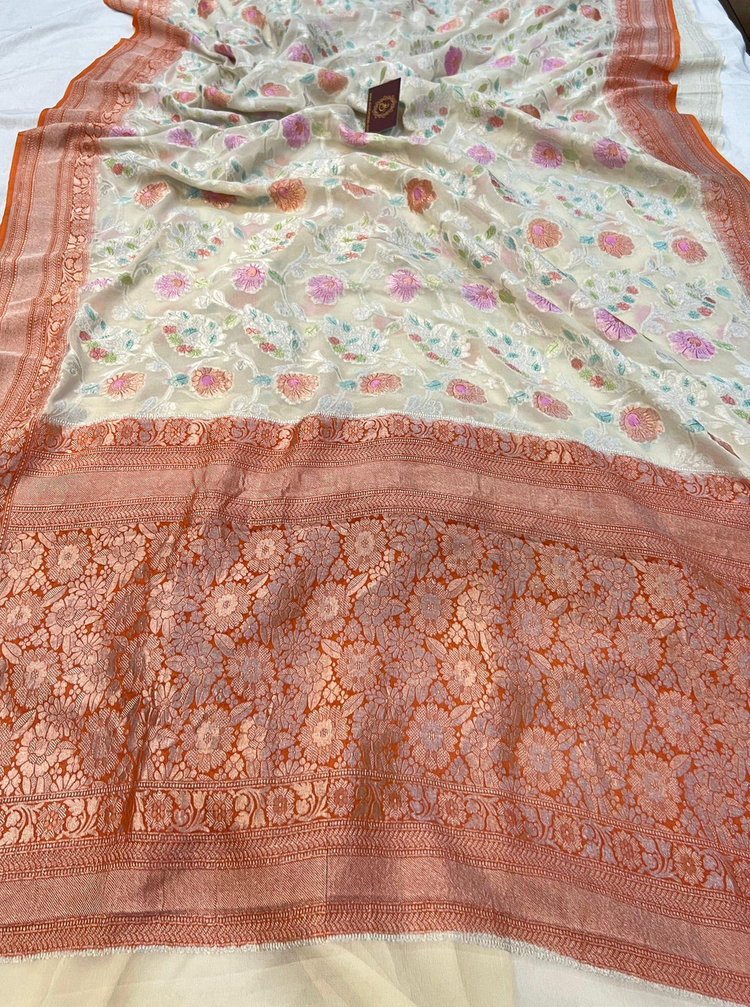 Off White Rangkaat Banarasi Khaddi Georgette Saree - Aura Benaras