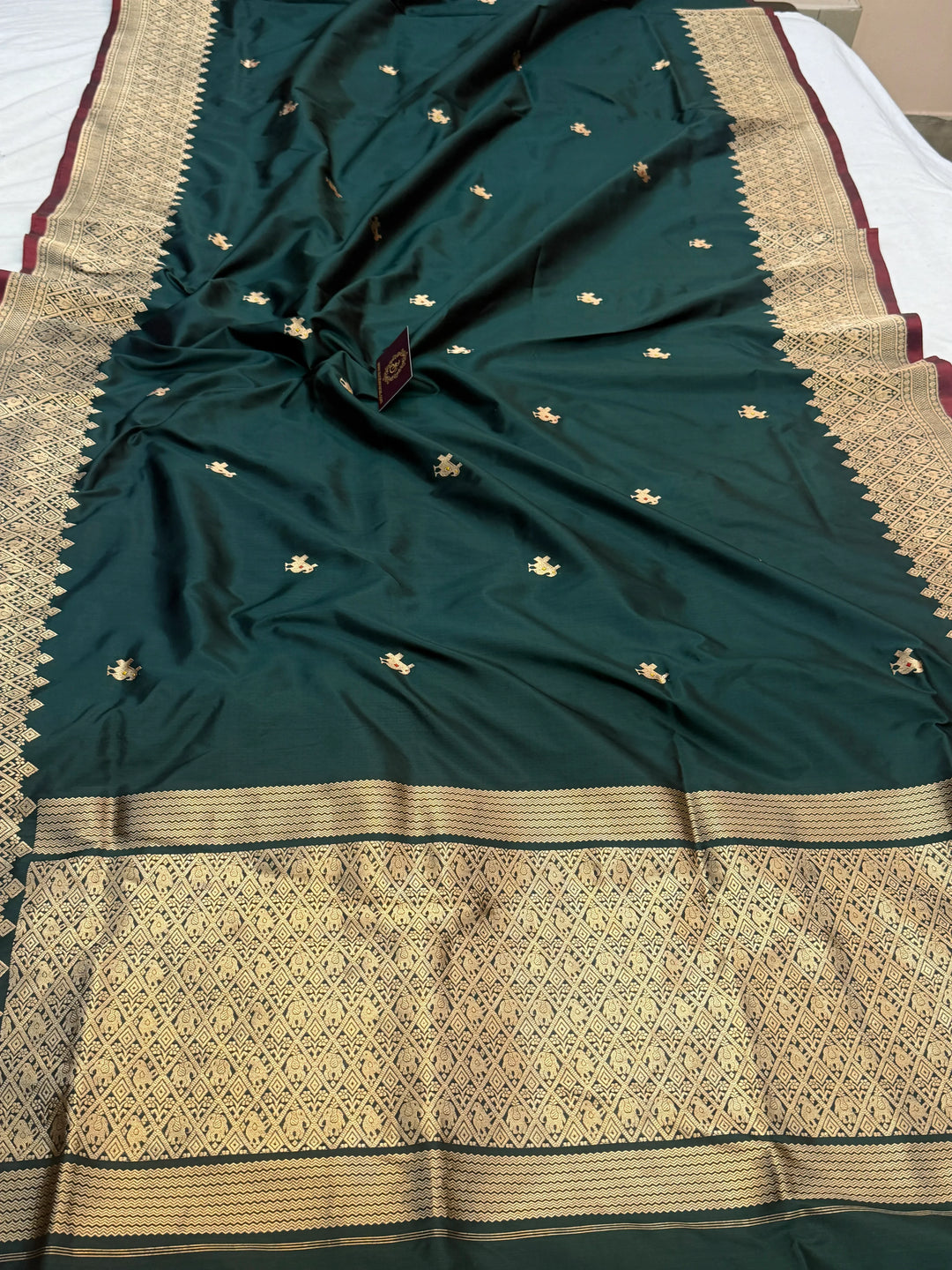 Bottle Green Pure Katan Silk Handloom Banarasi Saree