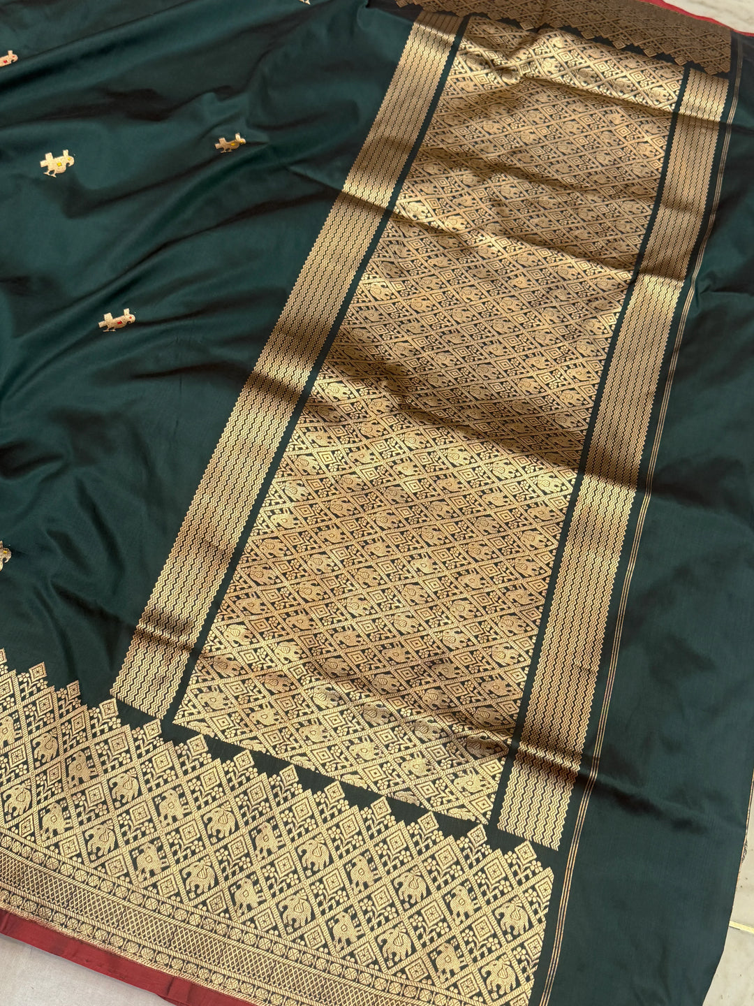 Bottle Green Pure Katan Silk Handloom Banarasi Saree