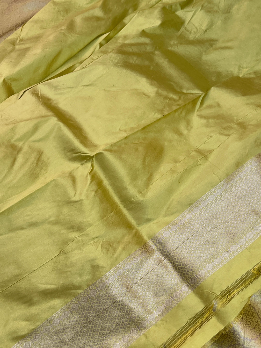 Pastel Yellow Pure Katan silk Handloom Banarasi Saree