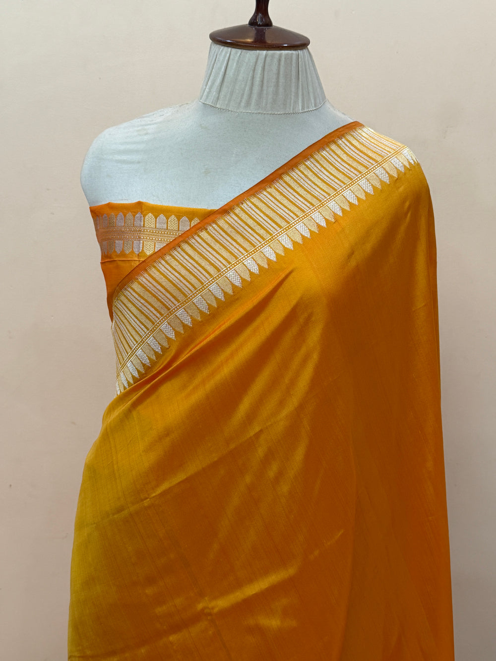 Fire Orange Pure Katan Silk Handloom Banarasi Saree