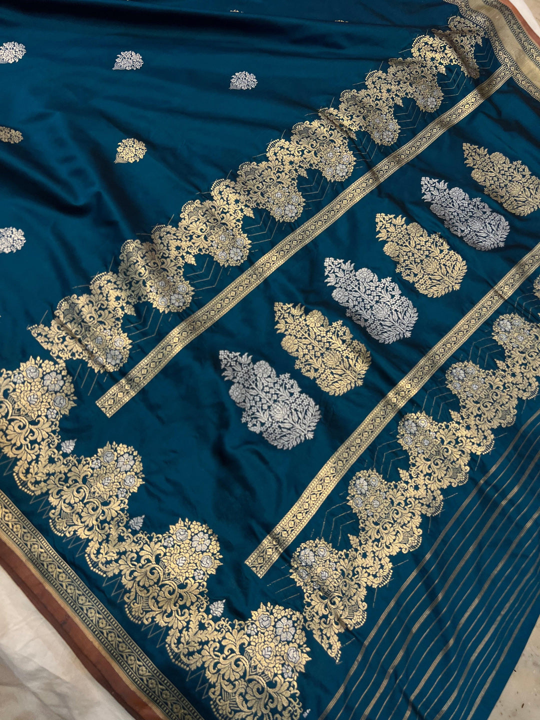 Teal Banarasi Handloom Katan Silk Saree - Aura Benaras