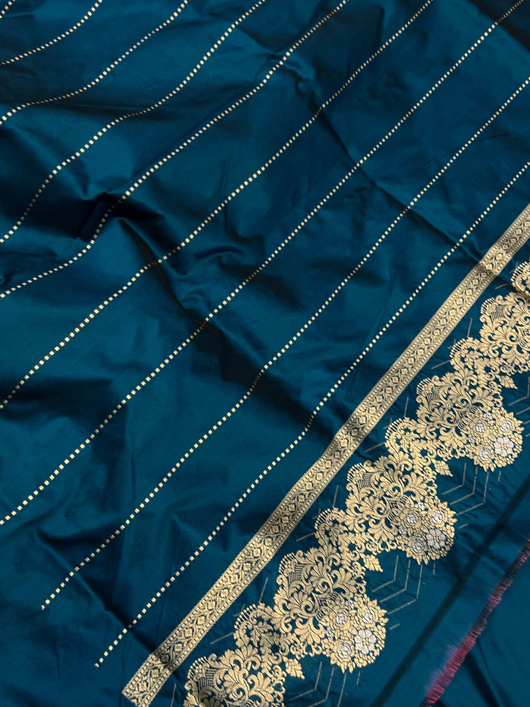 Teal Banarasi Handloom Katan Silk Saree - Aura Benaras
