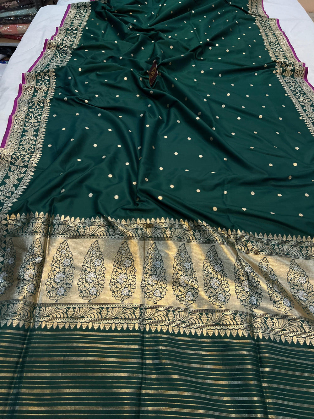 Bottle Green Banarasi Handloom Katan Silk Saree - Aura Benaras