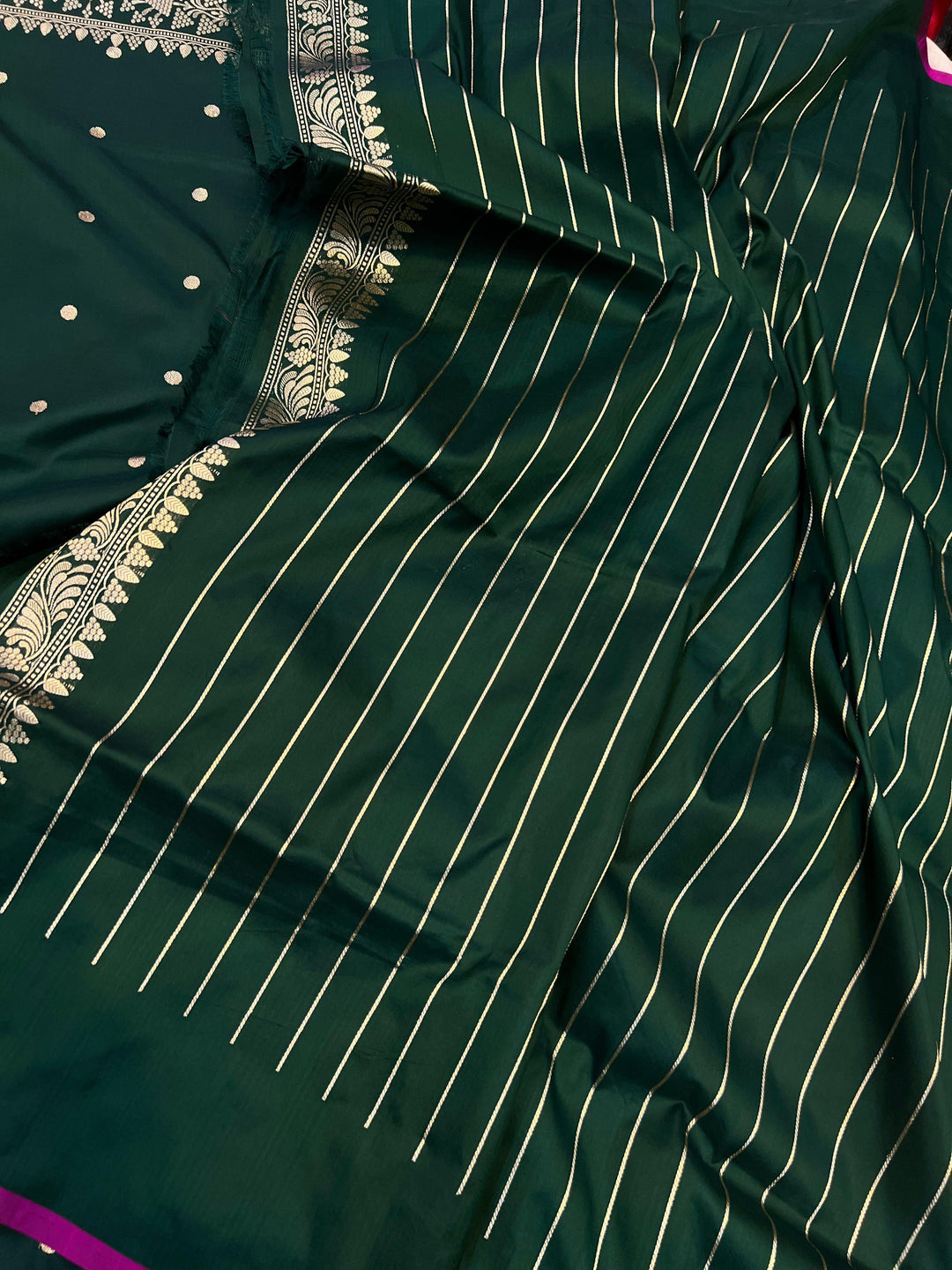 Bottle Green Banarasi Handloom Katan Silk Saree - Aura Benaras