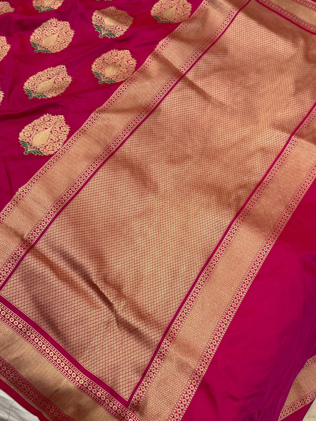 Rani Pink Pure Katan silk Handloom Banarasi Saree