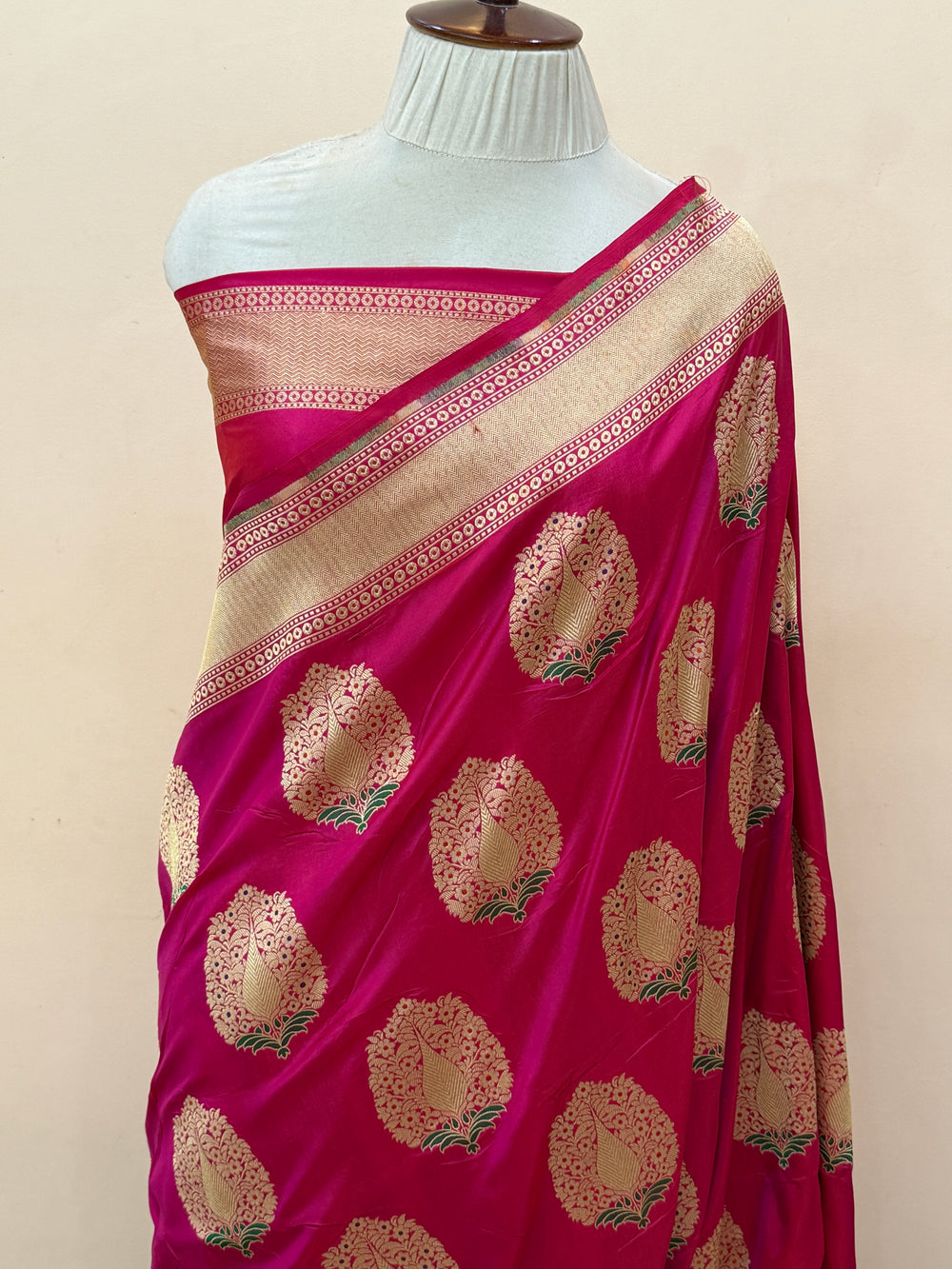 Rani Pink Pure Katan silk Handloom Banarasi Saree