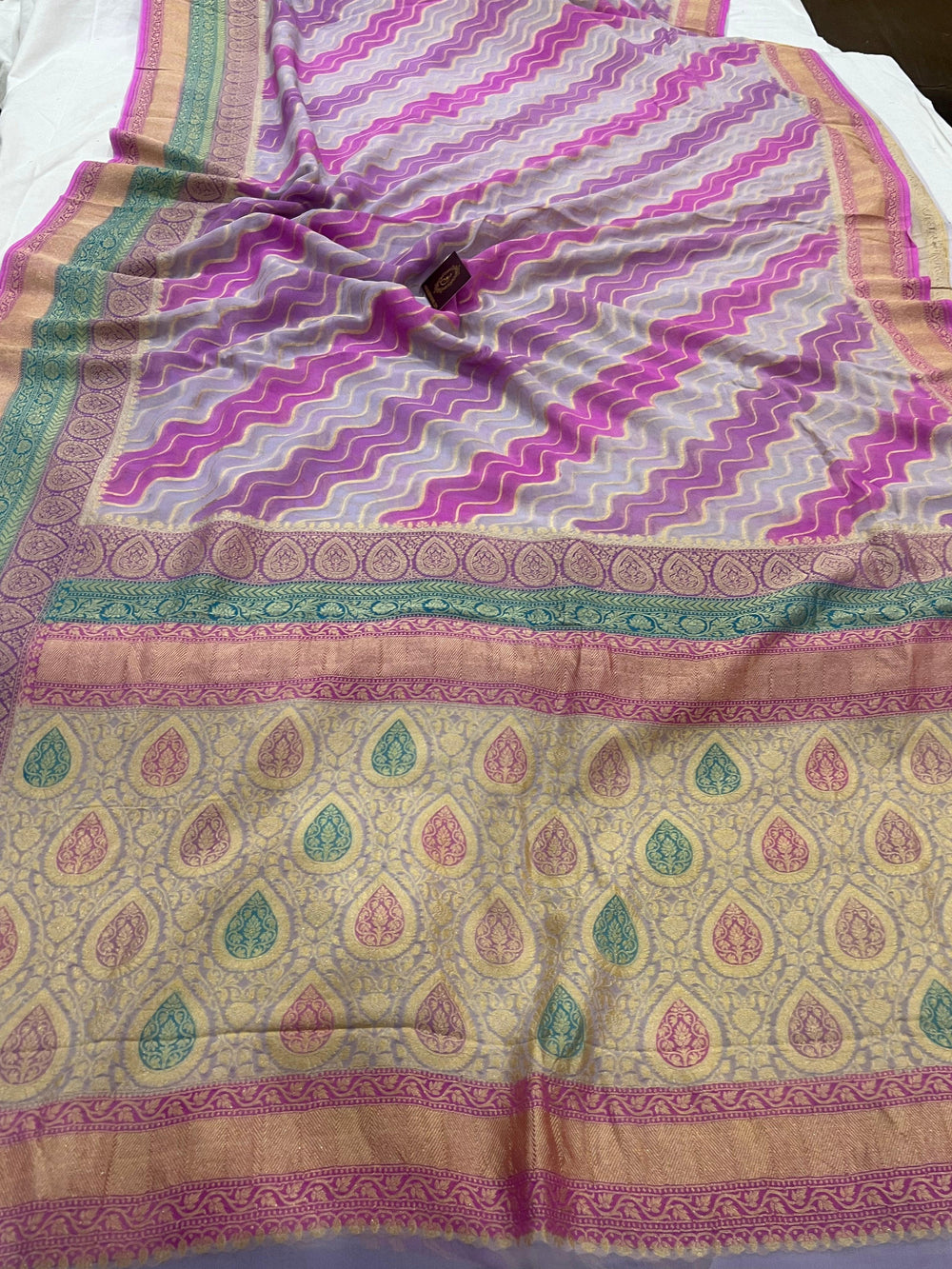 Lavender Rangkaat Pure Banarasi Khaddi Georgette Saree - Aura Benaras