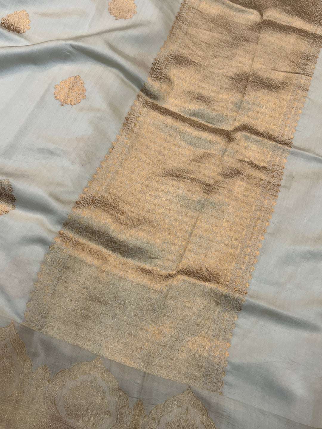 Cream Pure Banarasi Handloom Silk Saree | Aura Benaras