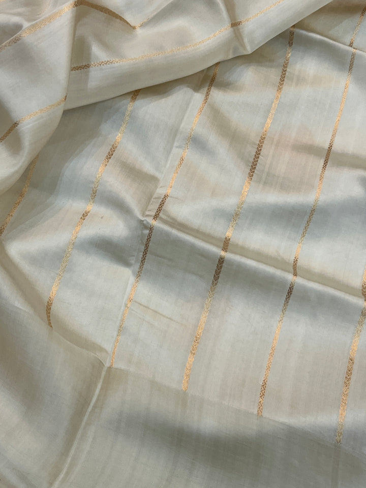Cream Pure Banarasi Handloom Silk Saree | Aura Benaras