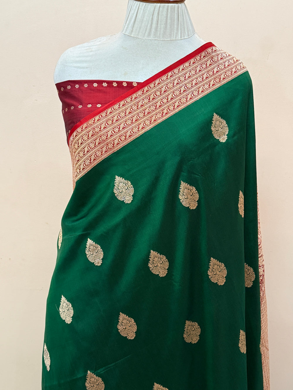 Bottle Green Pure Banarasi Handloom Katan Silk Saree