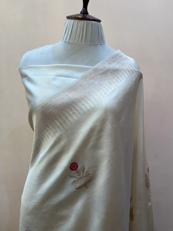 Buy Cream Pure Banarasi Handloom Silk Saree | Aura Benaras