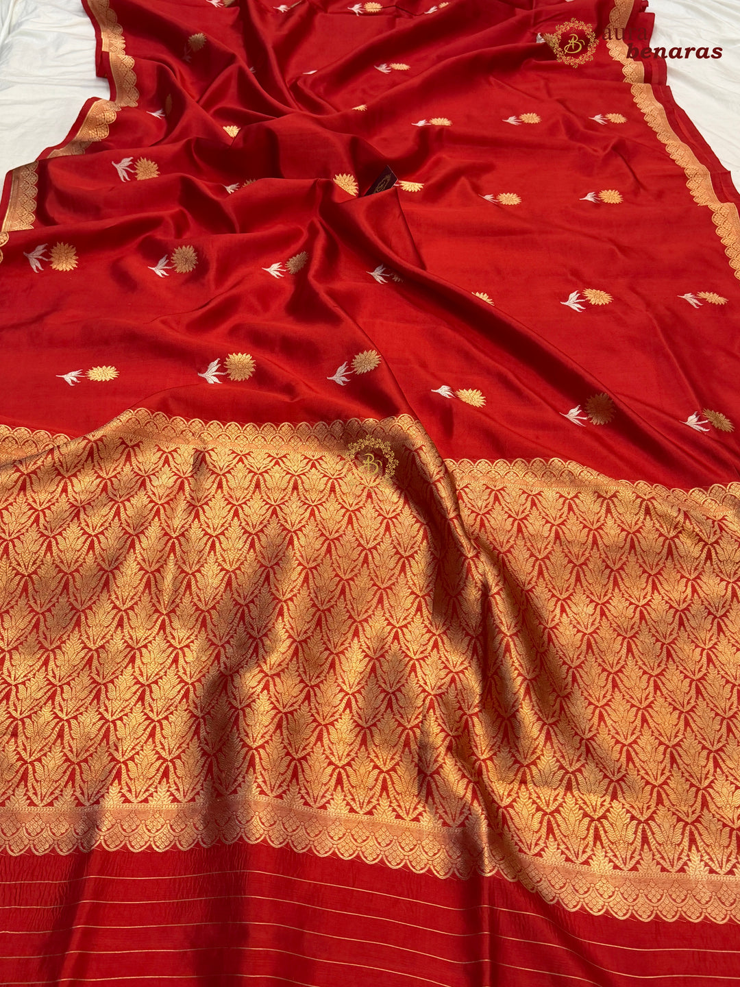 Red Pure Silk Handloom Banarasi Saree with Kadhwa Motifs