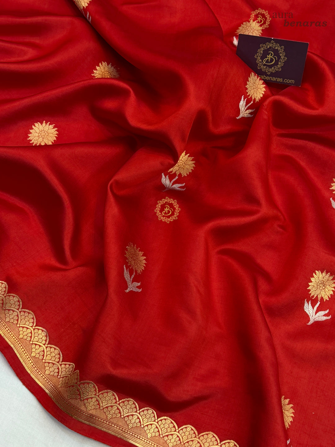 Red Pure Silk Handloom Banarasi Saree with Kadhwa Motifs