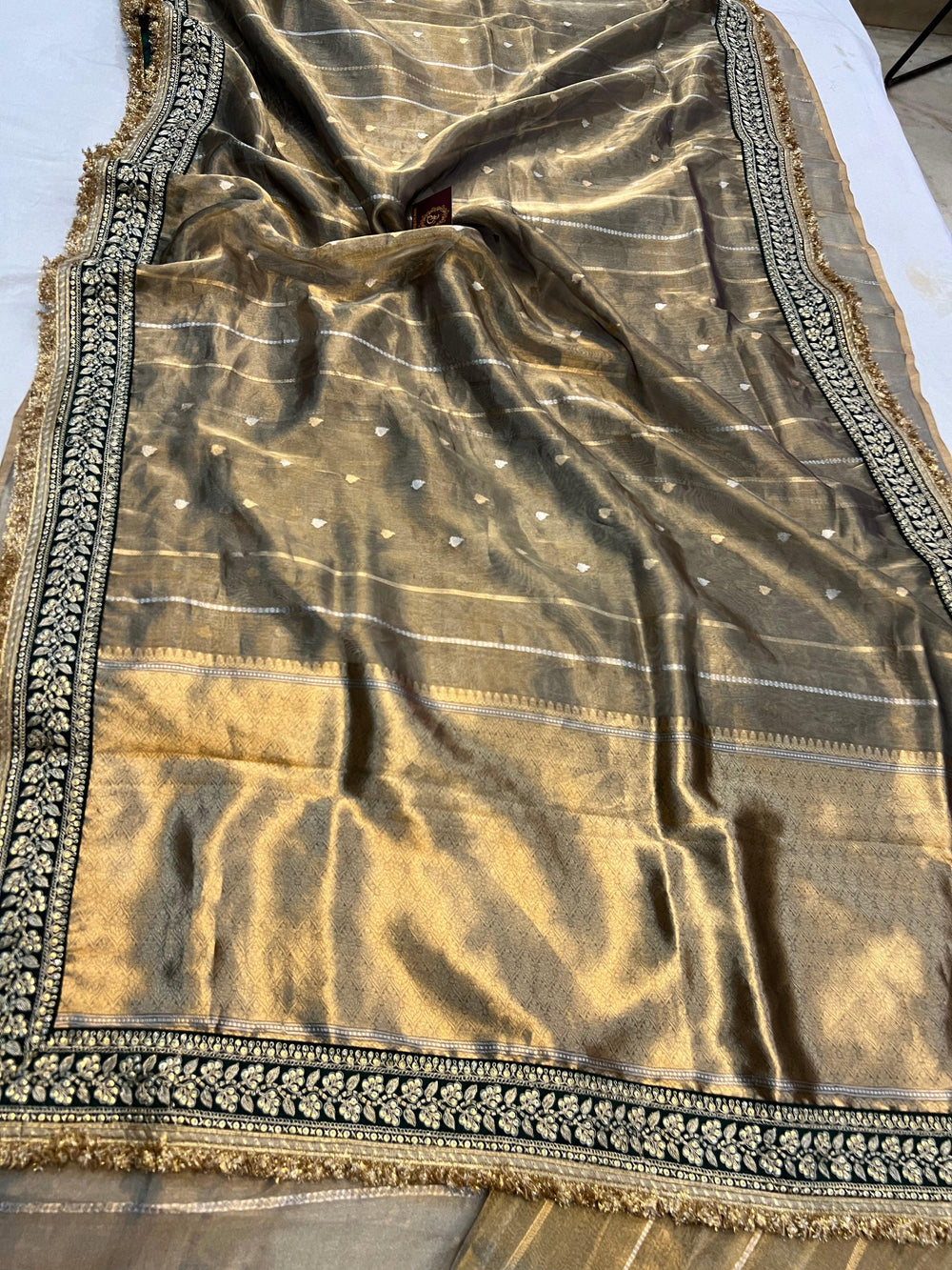 Grey Pure Banarasi Handloom Tissue Silk Saree - Aura Benaras