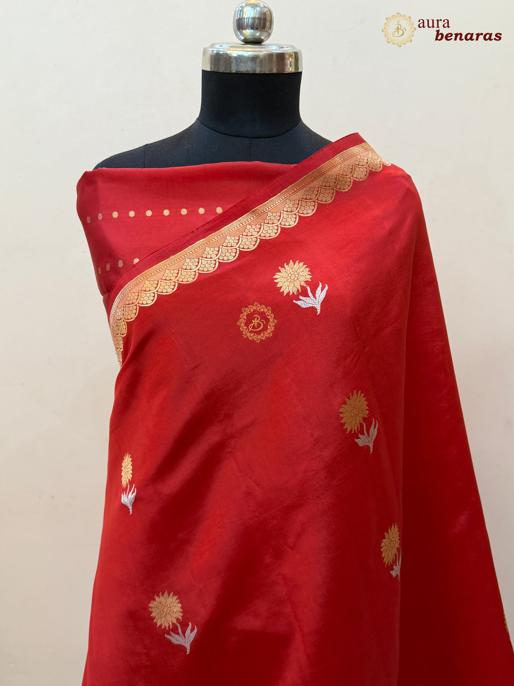 Red Pure Silk Handloom Banarasi Saree with Kadhwa Motifs
