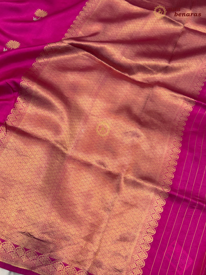 Rani Pink Pure Silk Handloom Banarasi Saree with Kadhwa Motifs