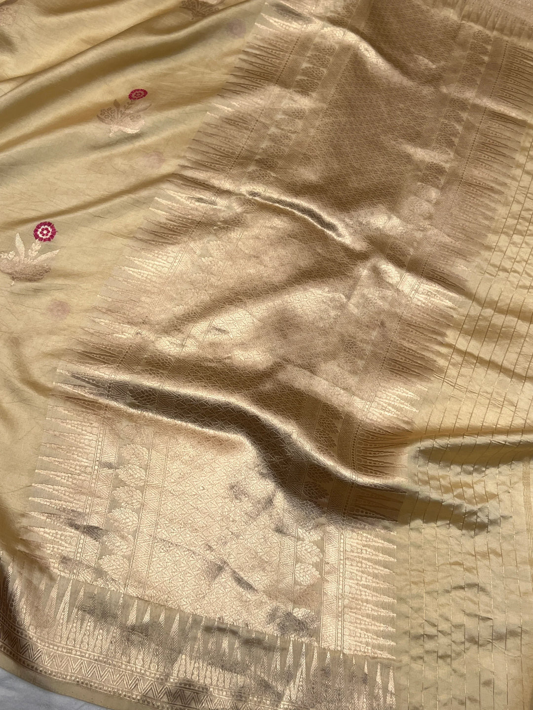 Golden Pure Banarasi Handloom Silk Saree | Aura Benaras