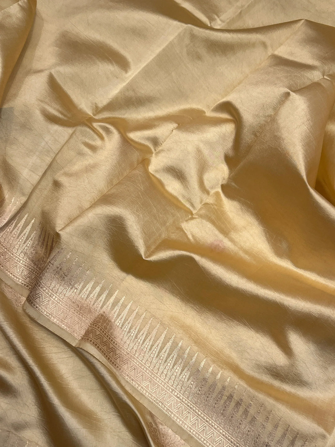 Golden Pure Banarasi Handloom Silk Saree | Aura Benaras