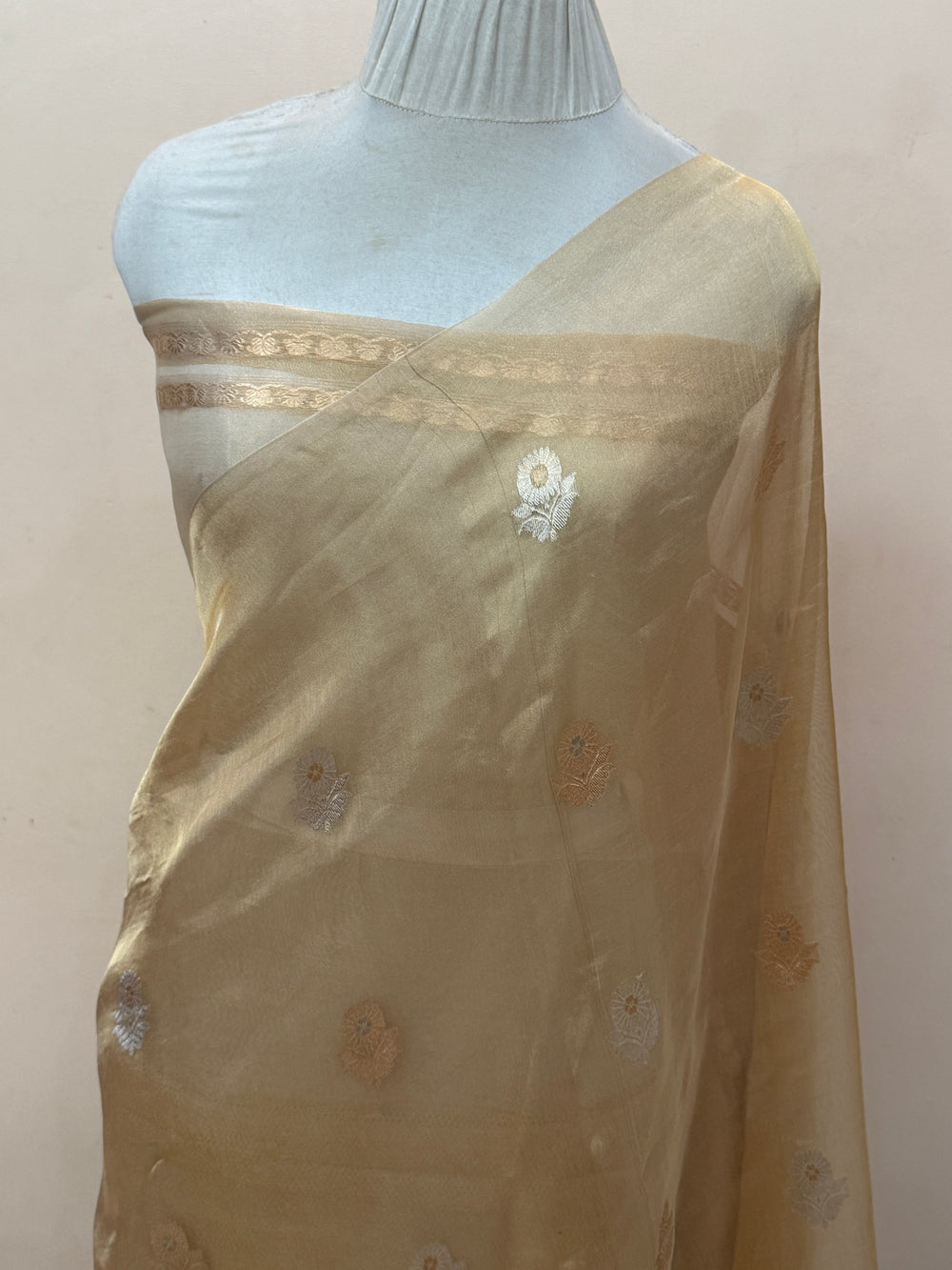 Cream Pure Tissue Silk Handloom Banarasi Saree