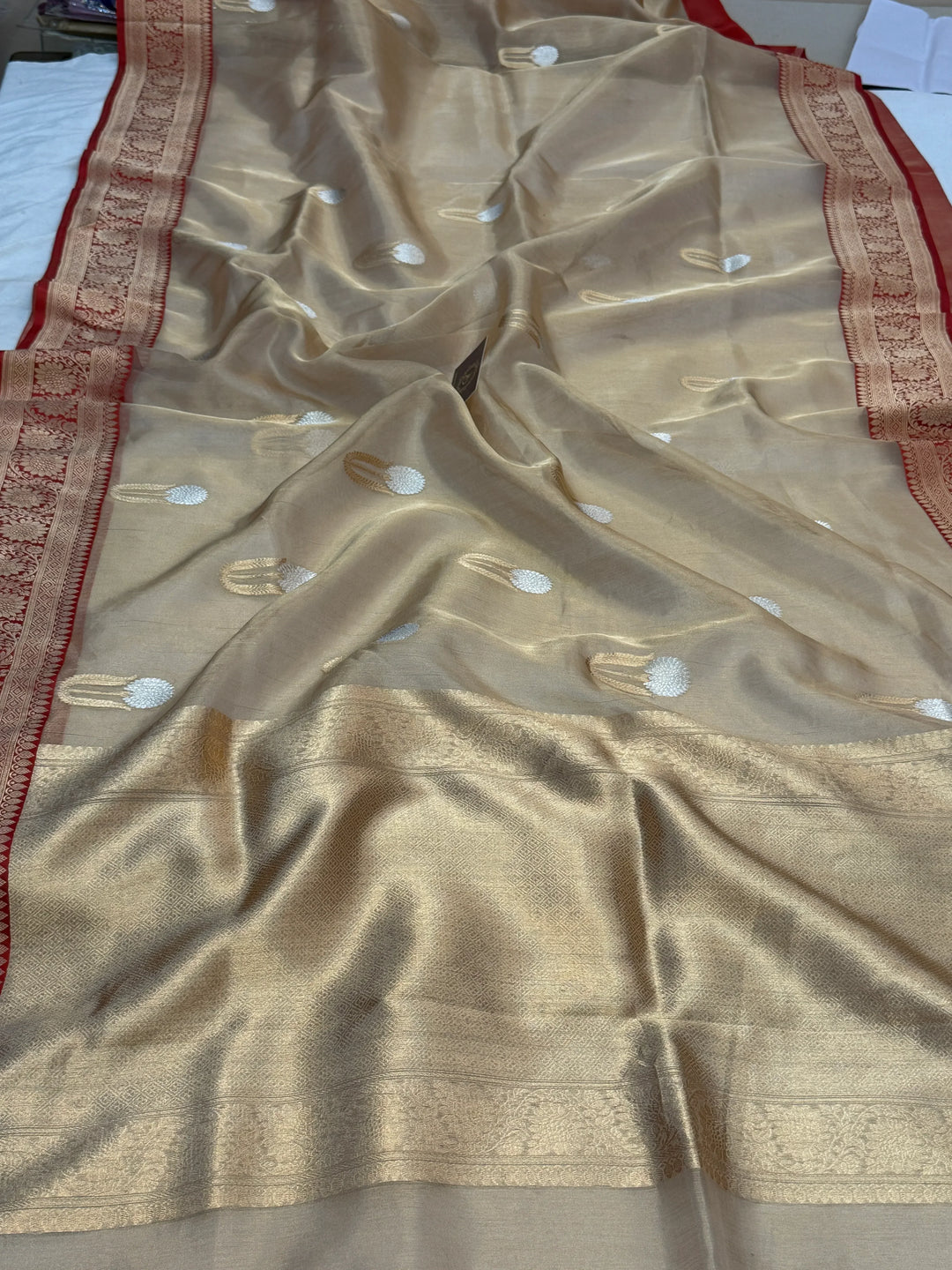 Golden Pure Tissue Silk Handloom Banarasi Saree