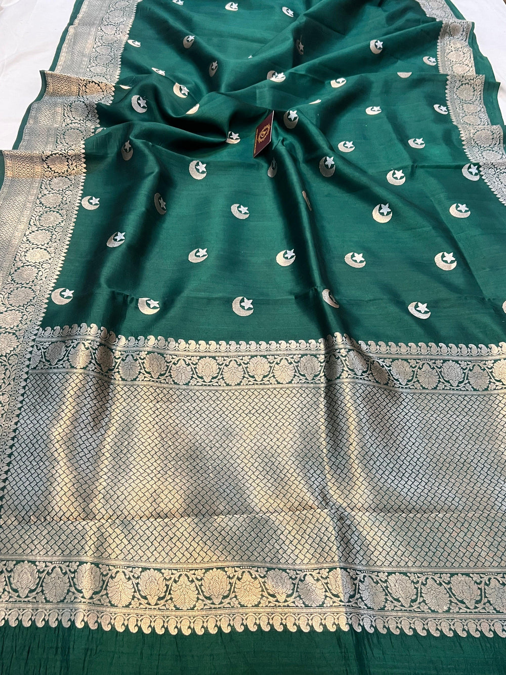 Bottle Green Pure Banarasi Handloom Silk Saree - Aura Benaras