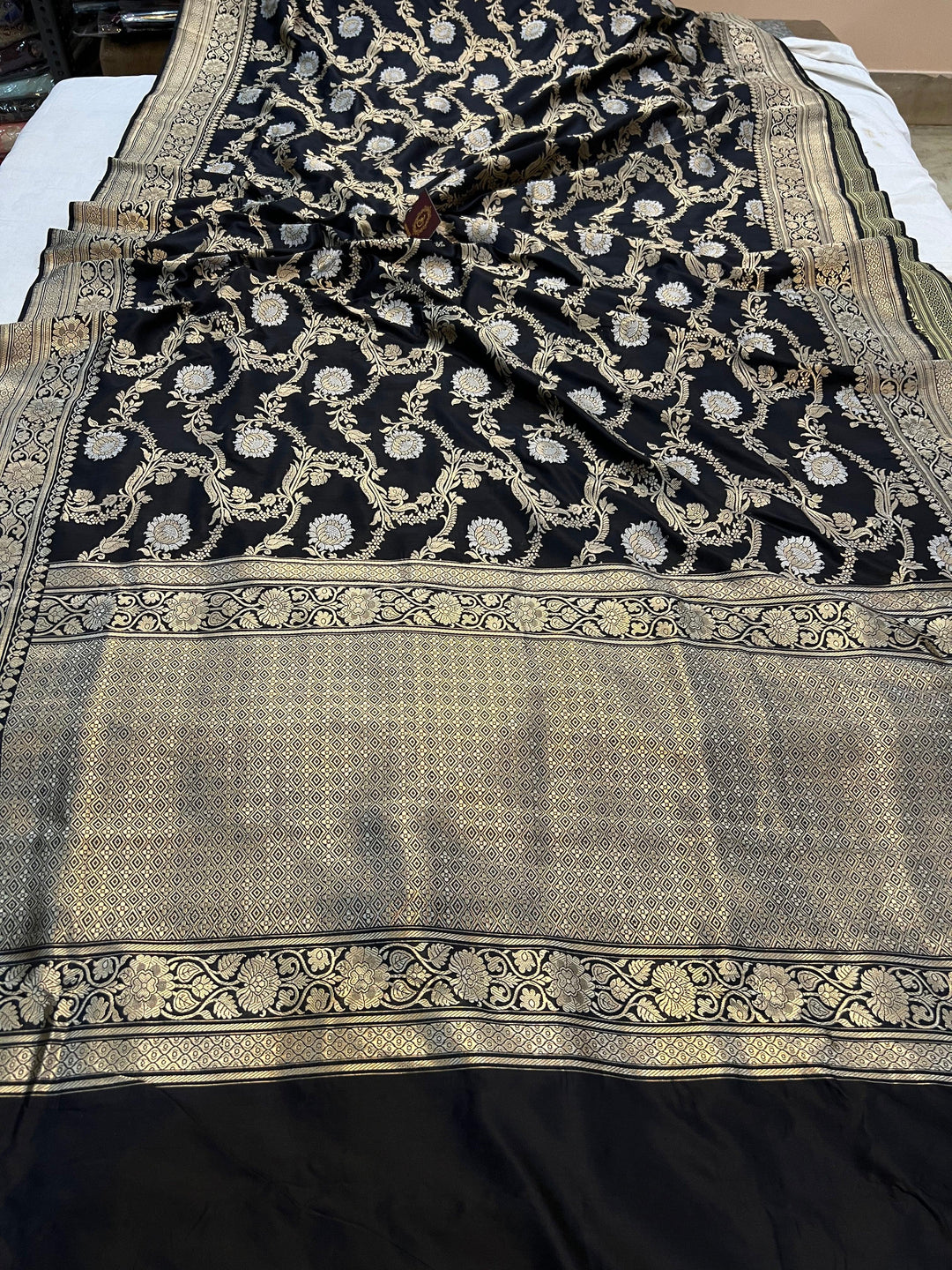 Black Pure Banarasi Handloom Katan Silk Saree - Aura Benaras