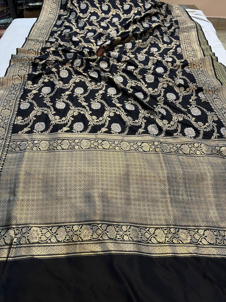 Black Pure Banarasi Handloom Katan Silk Saree - Aura Benaras