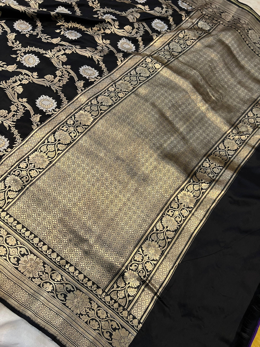 Black Pure Banarasi Handloom Katan Silk Saree - Aura Benaras
