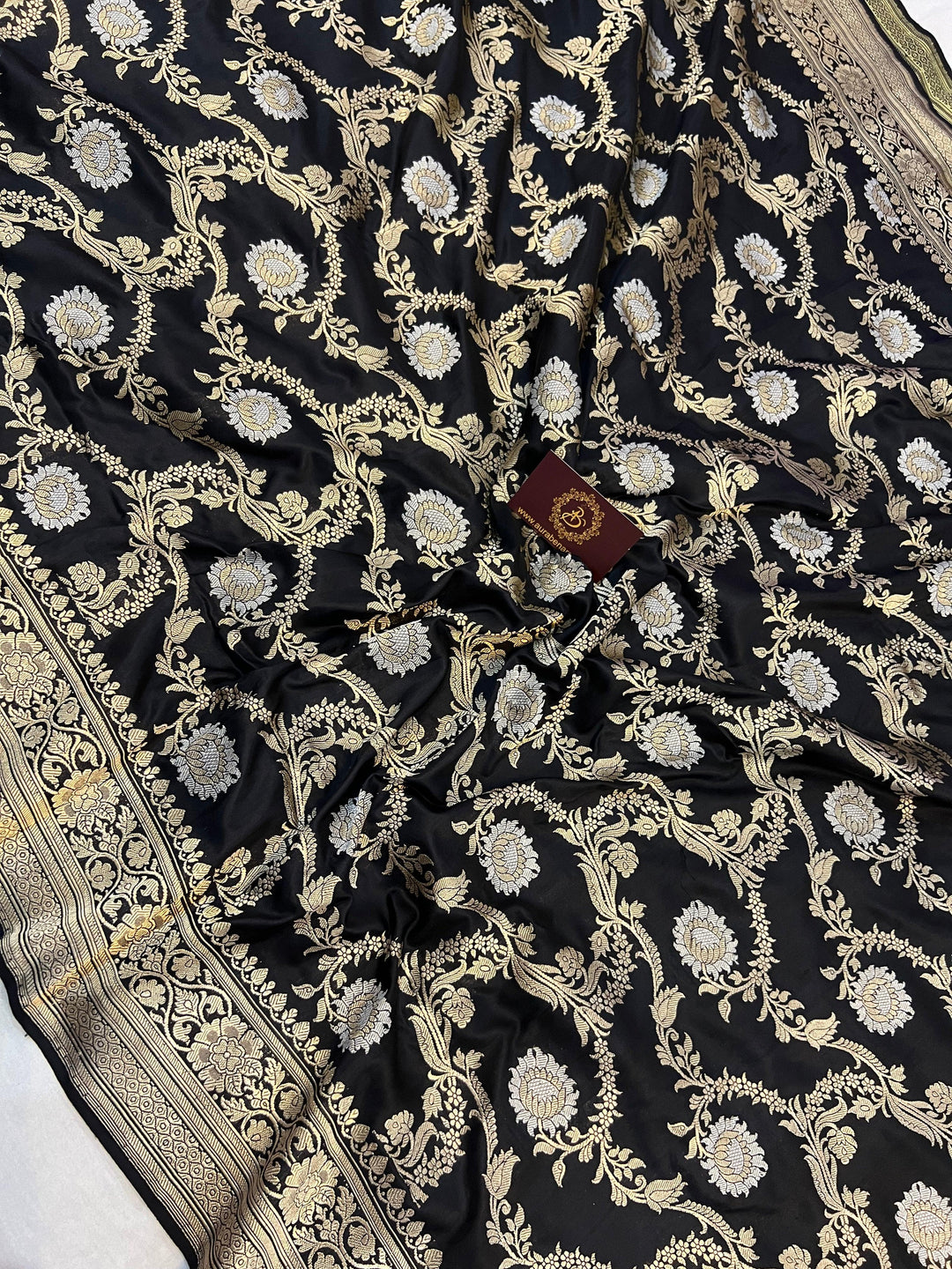 Black Pure Banarasi Handloom Katan Silk Saree - Aura Benaras