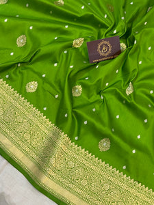 Green Pure Banarasi Handloom Katan Silk Saree - Aura Benaras