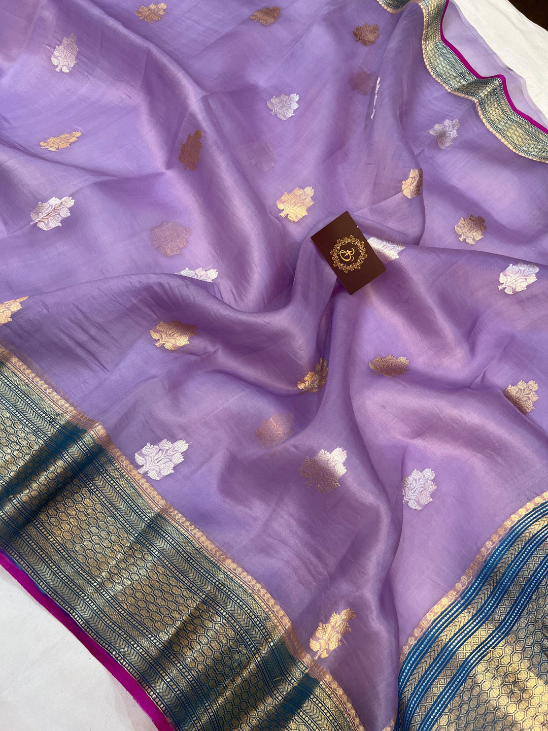 Lavender Banarasi Handloom Kora Silk Saree - Aura Benaras