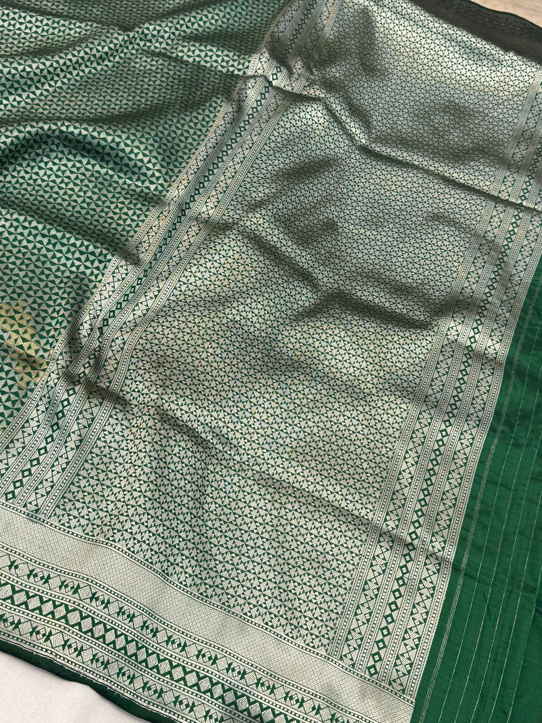 Green Pure Katan silk Handloom Banarasi Saree