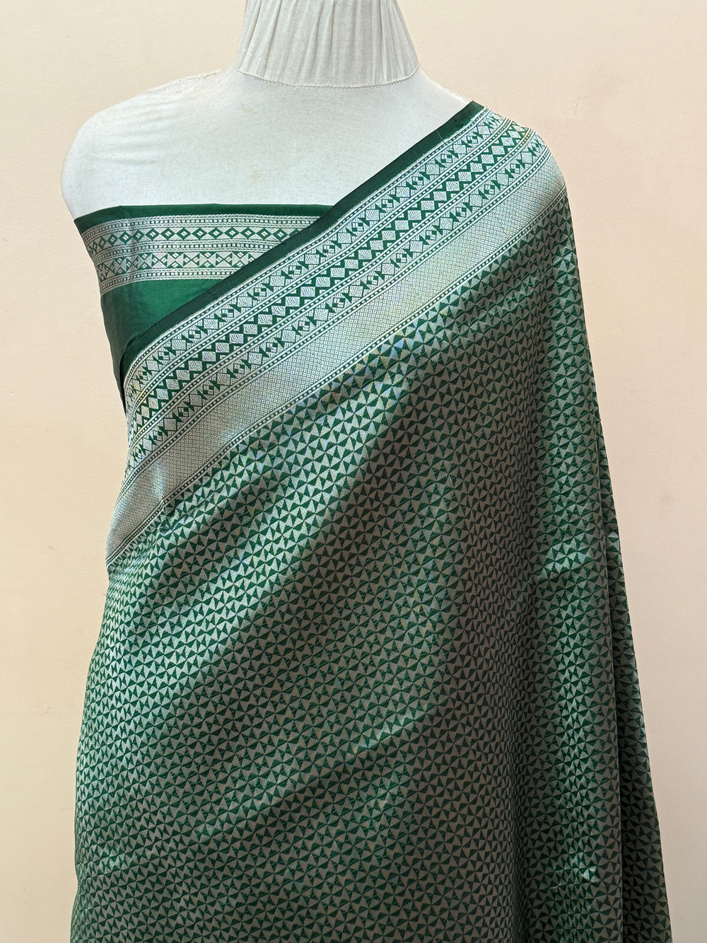 Green Pure Katan silk Handloom Banarasi Saree