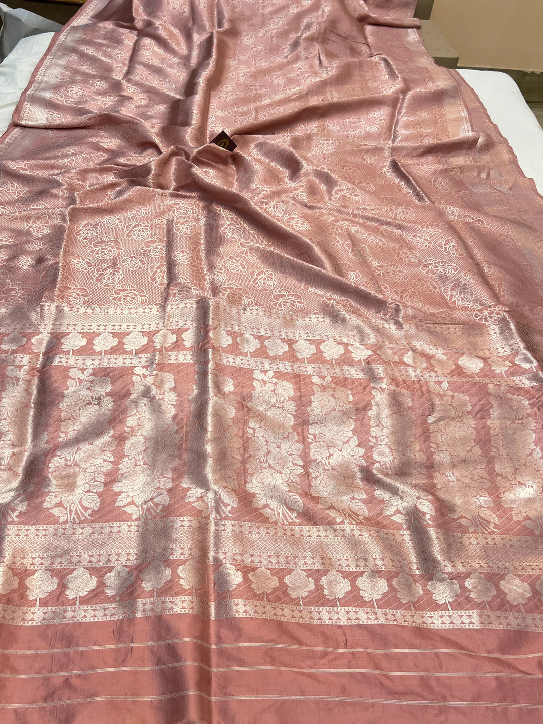 Pastel Peach Pure Katan silk Handloom Banarasi Saree