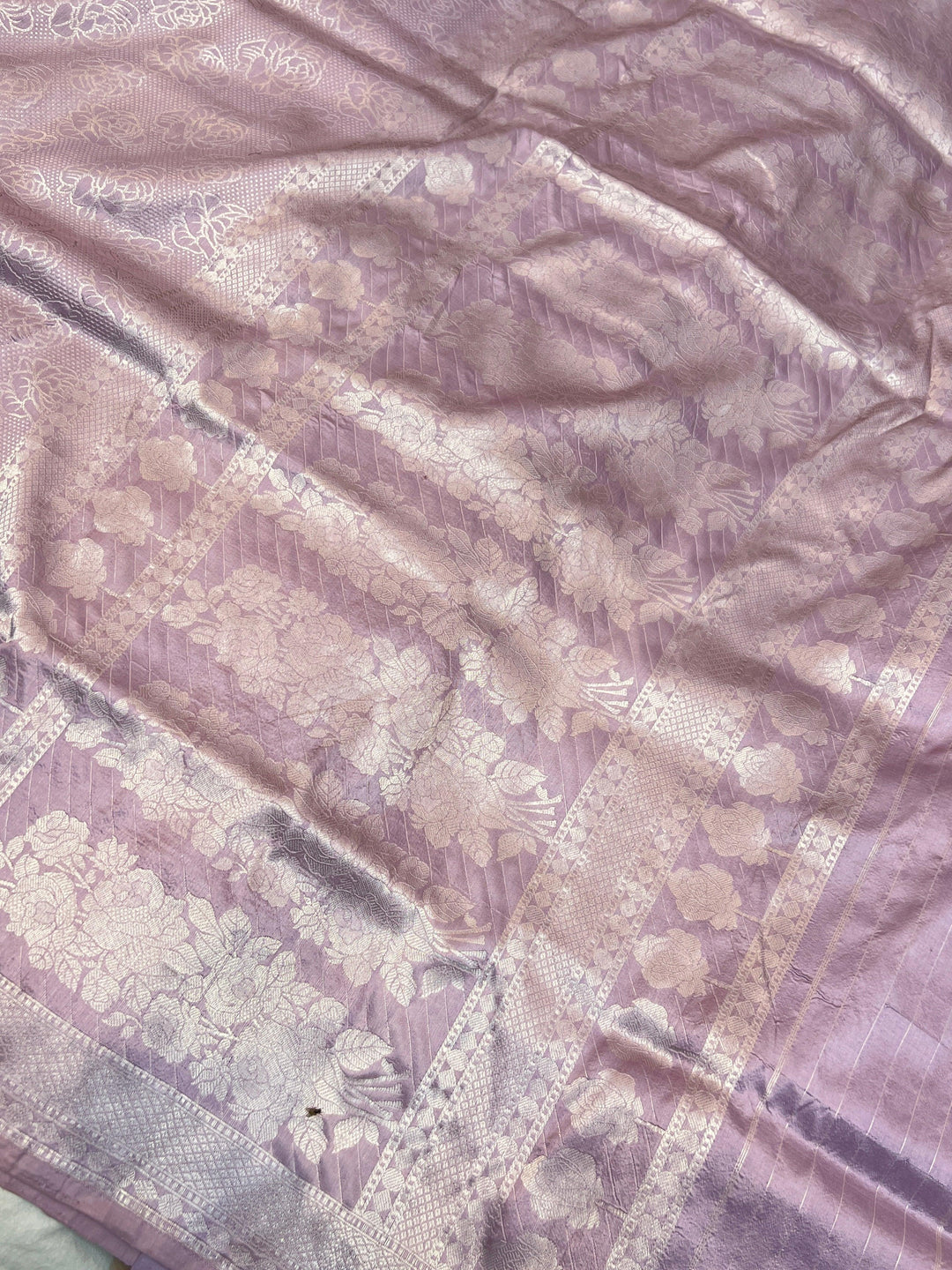 Lining Lavender Pure Katan silk Handloom Banarasi Saree