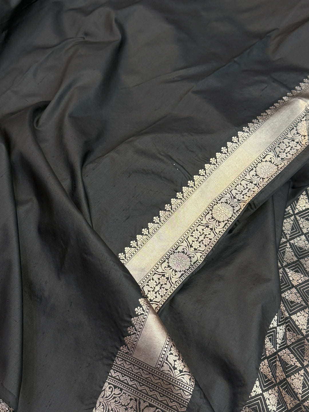 Black Banarasi Handloom Katan Silk Saree